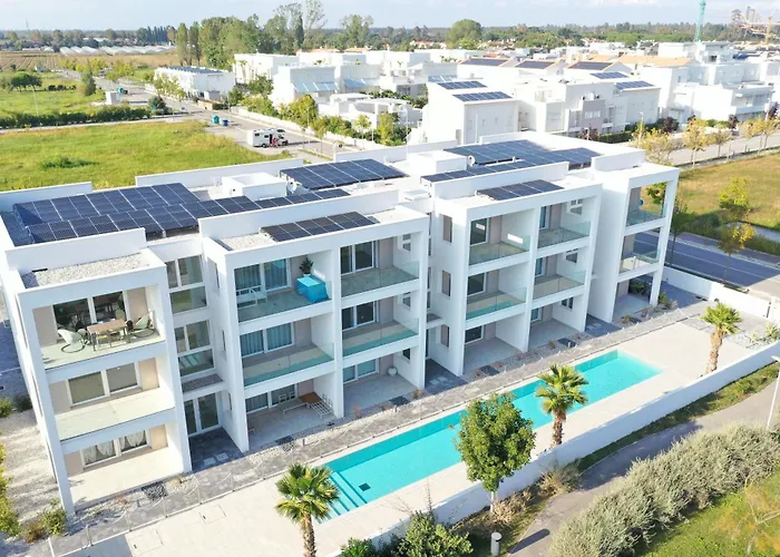Saint Tropez Apartments
